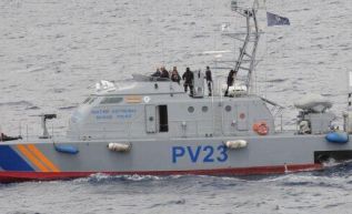 Лодку с 58 мигрантами отправили обратно в Ливан