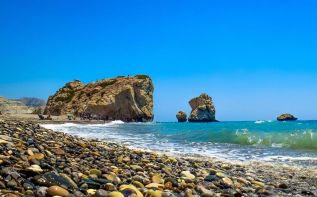 Пляж Петра ту Ромью называют местом рождения Афродиты – богини красоты и любви. Фото pixabay.com