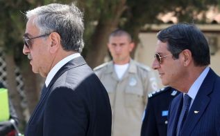 Греко-кипрская сторона не надеется на скорое возобновление переговоров