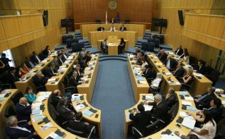 Парламент Кипра за отмену санкций