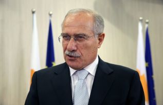 Официальный представитель правительства Кирьякос Кушос (фото с сайта cyprus-mail.com)